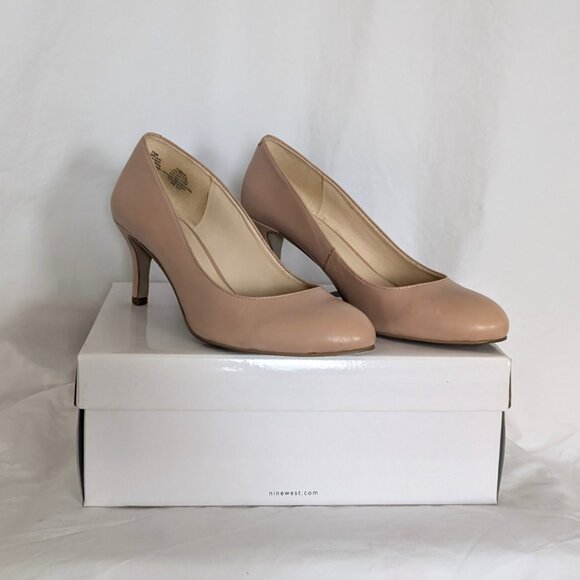 NINE WEST Taupe Applaud Almond Toe Pumps Women's Size 7.5 - Picture 1 of 7